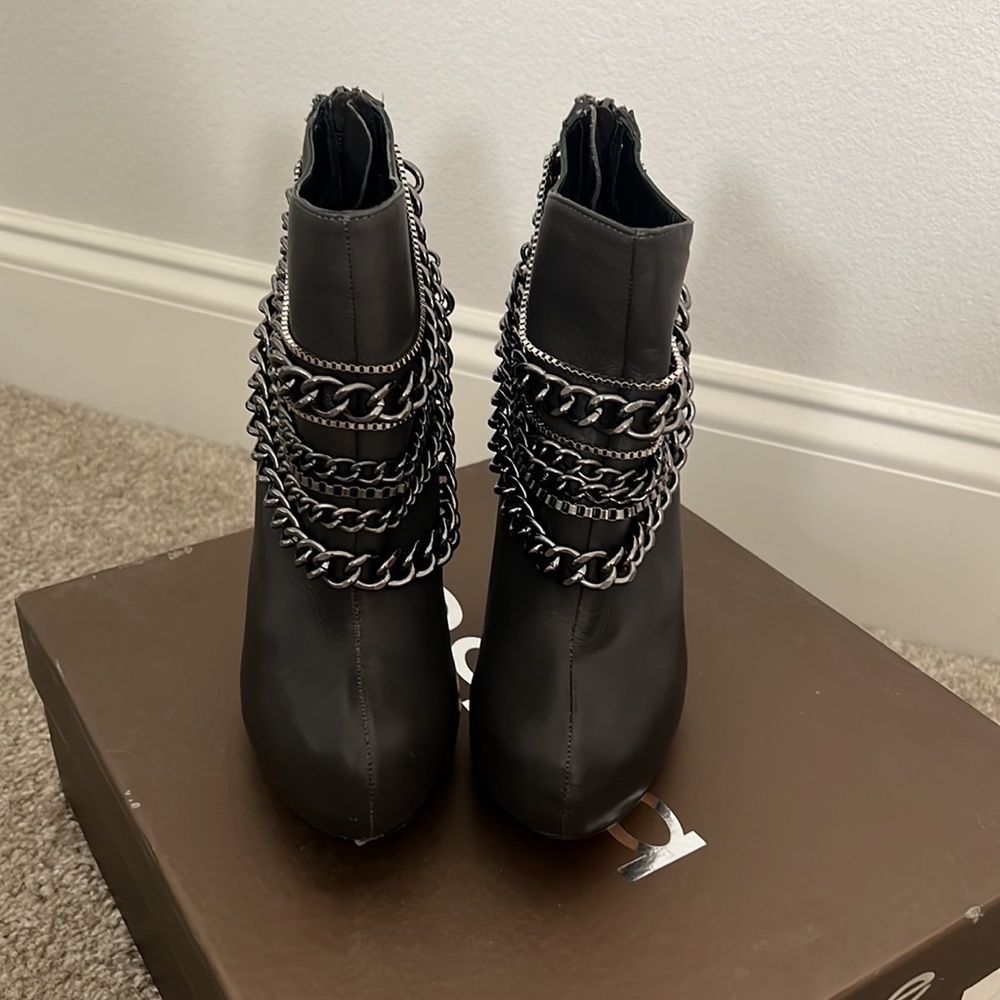 Chained Booties - Picture 2 of 4
